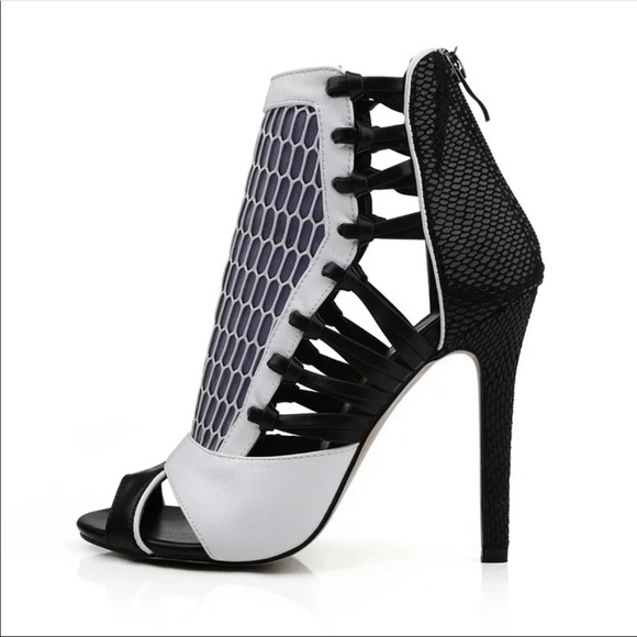 Netted Blue and Black Open Toe High Heels - Picture 3 of 5